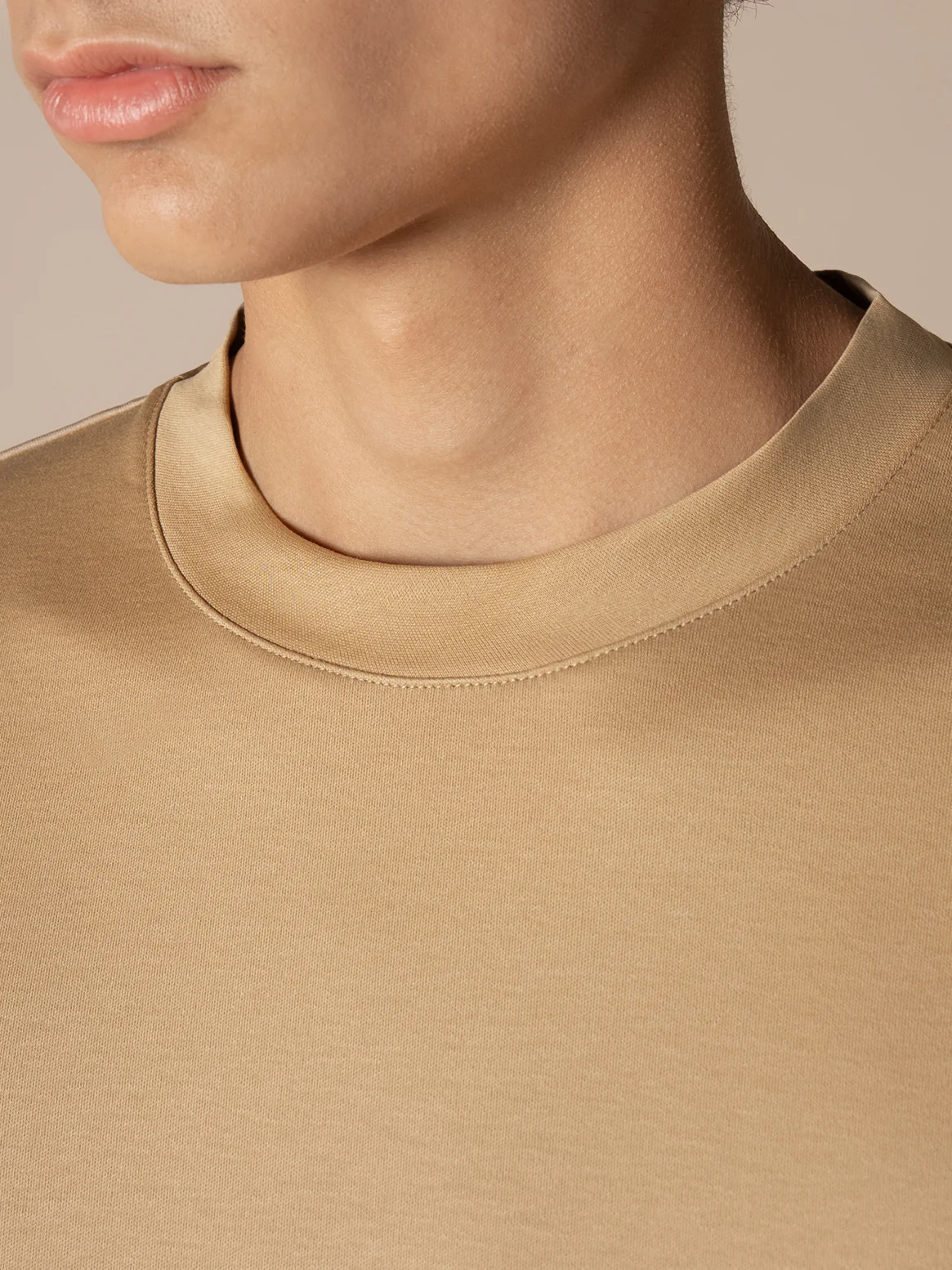 AUR1 T-Shirt Nut - Image 4