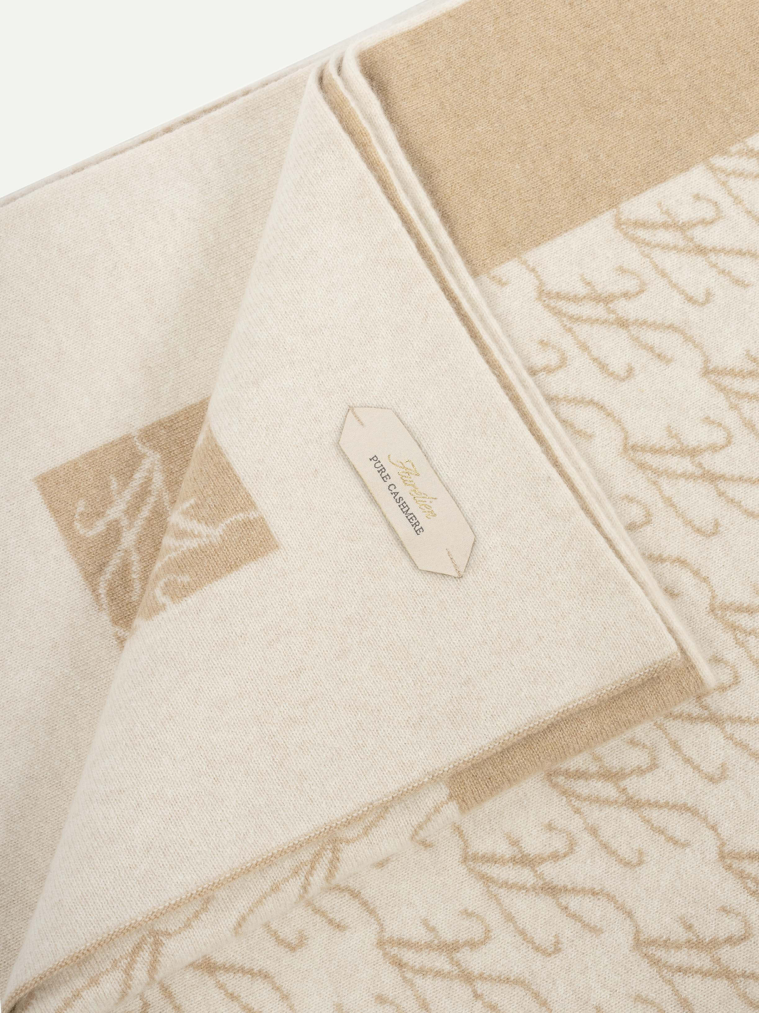 Cashmere Blanket Beige - Image 4