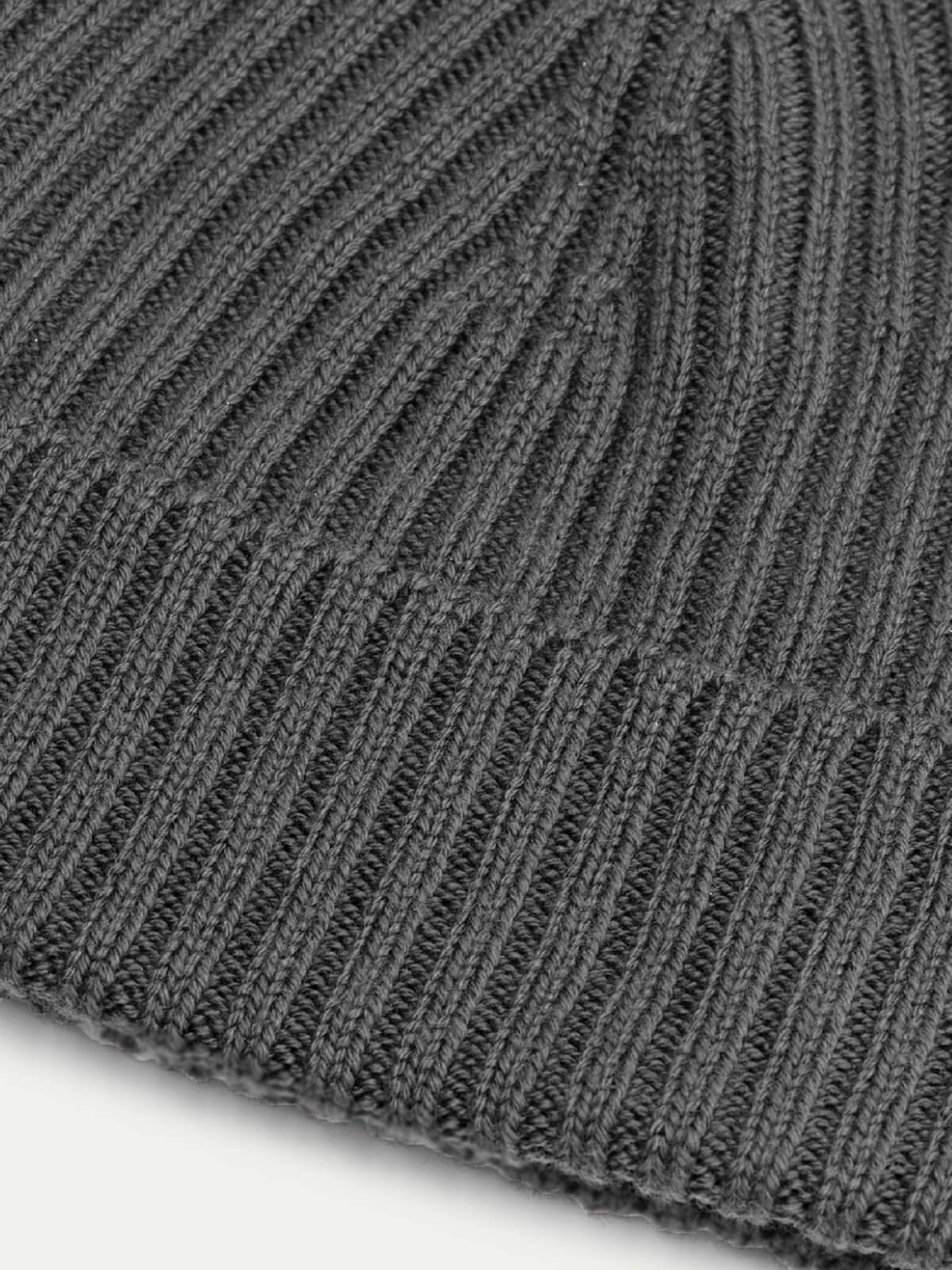 Extrafine Merino Hat Dark Grey - Image 3