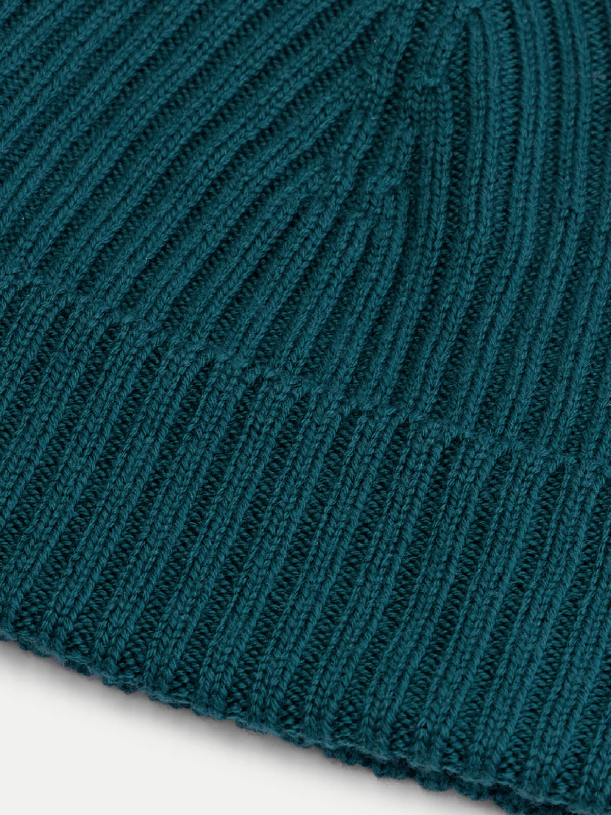 Extrafine Merino Hat Dark Green - Image 3