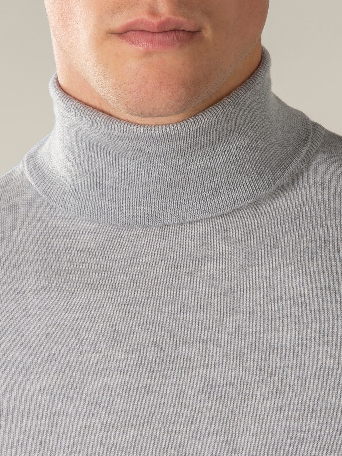 Extrafine Merino Rollneck Light Grey - Image 3