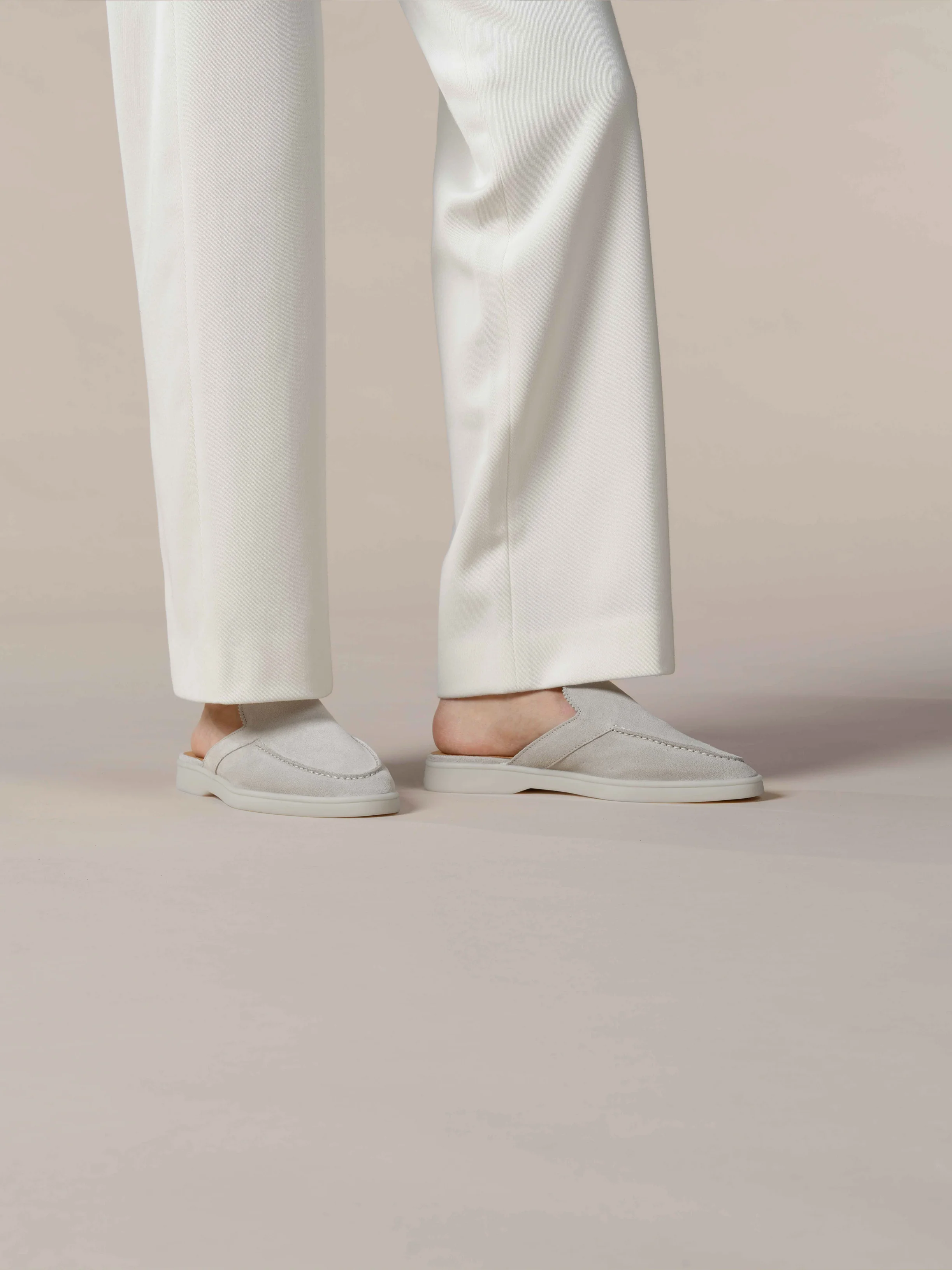 Lady Classic Grey Yacht Slipper - Image 2