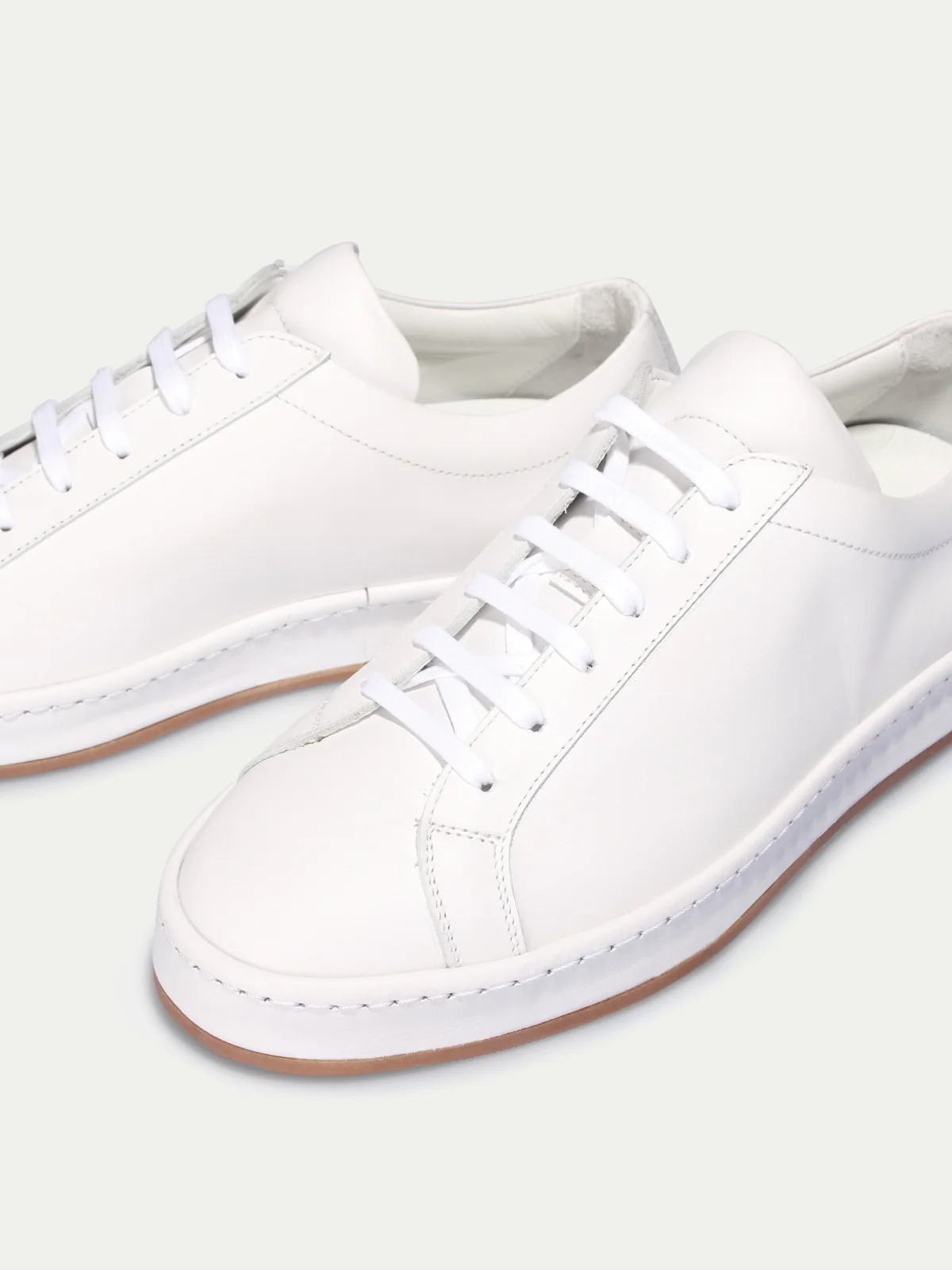 Lady White Voyager Sneaker - Image 3