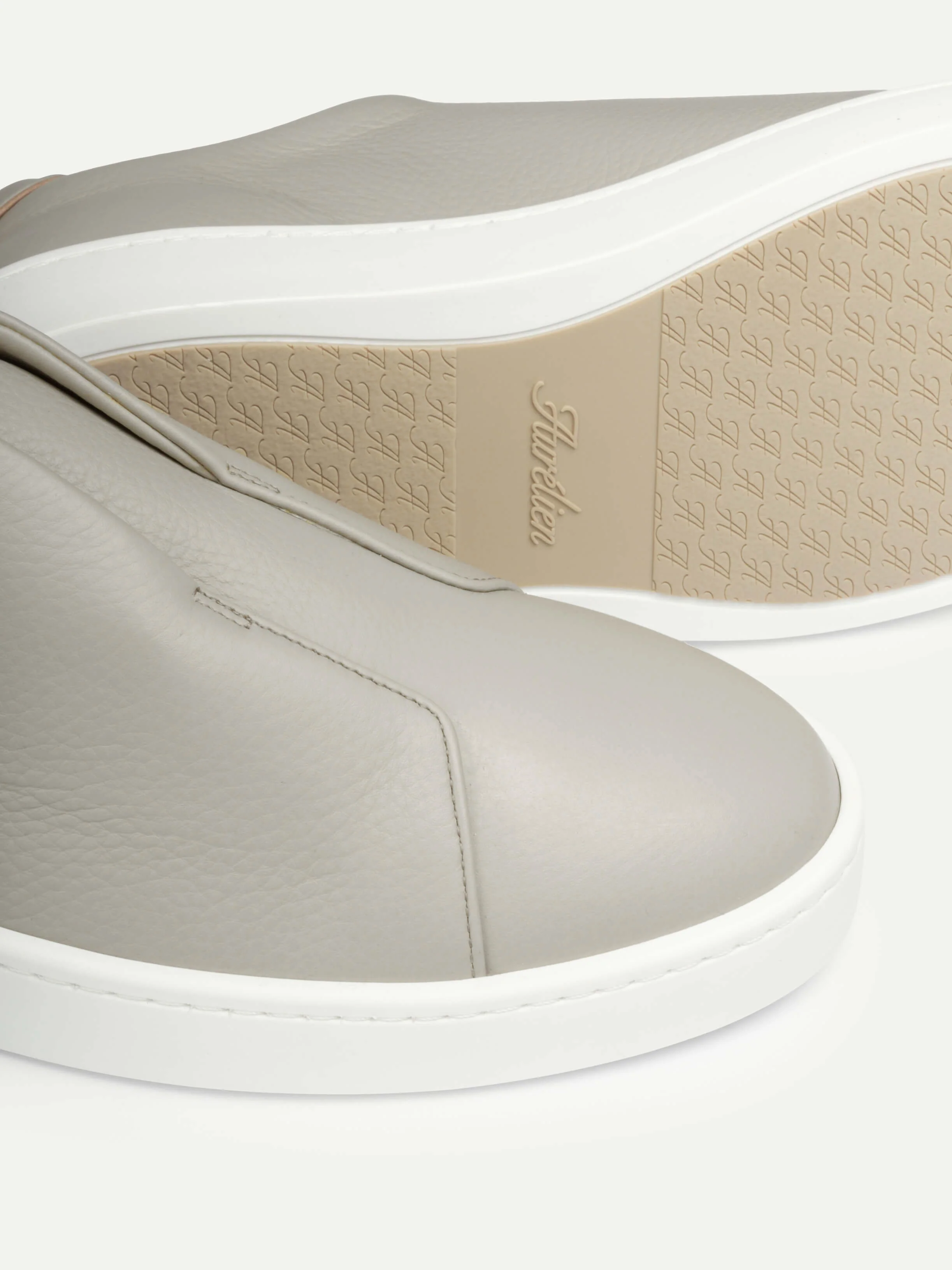 Light Grey Grain AUR3 Sneaker - Image 4