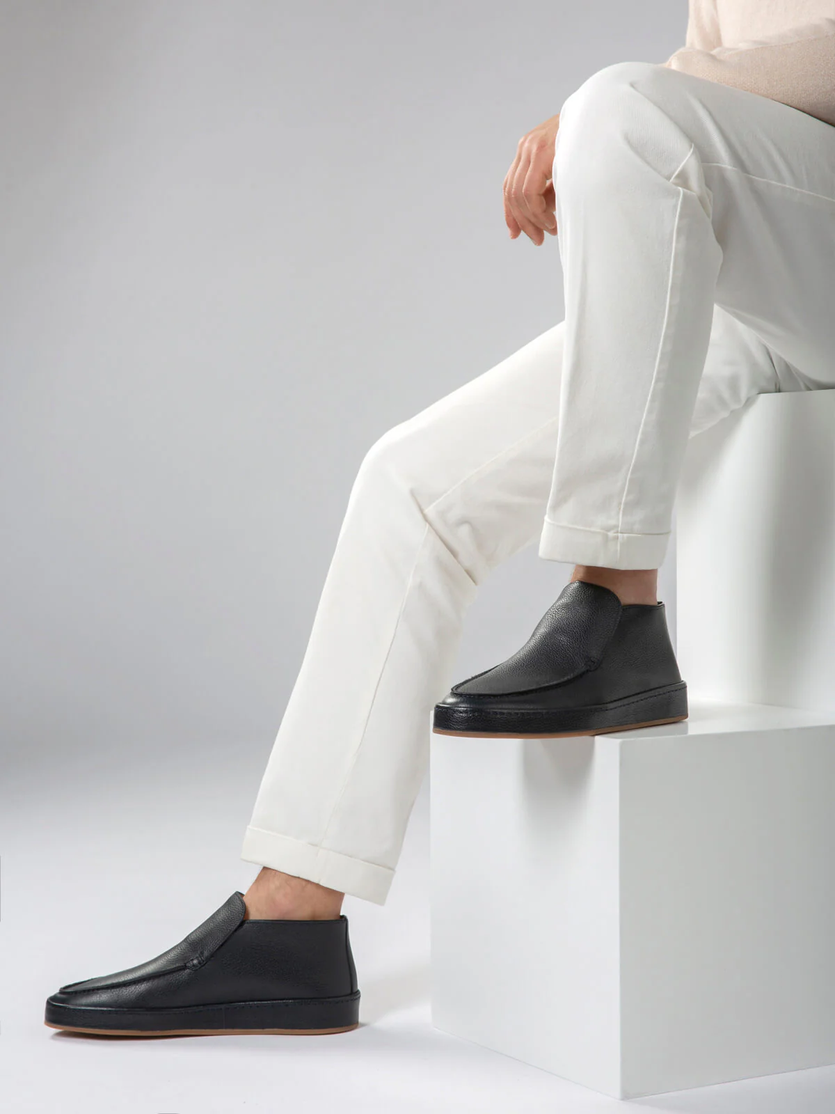 Navy Grain Voyager City Loafer - Image 2