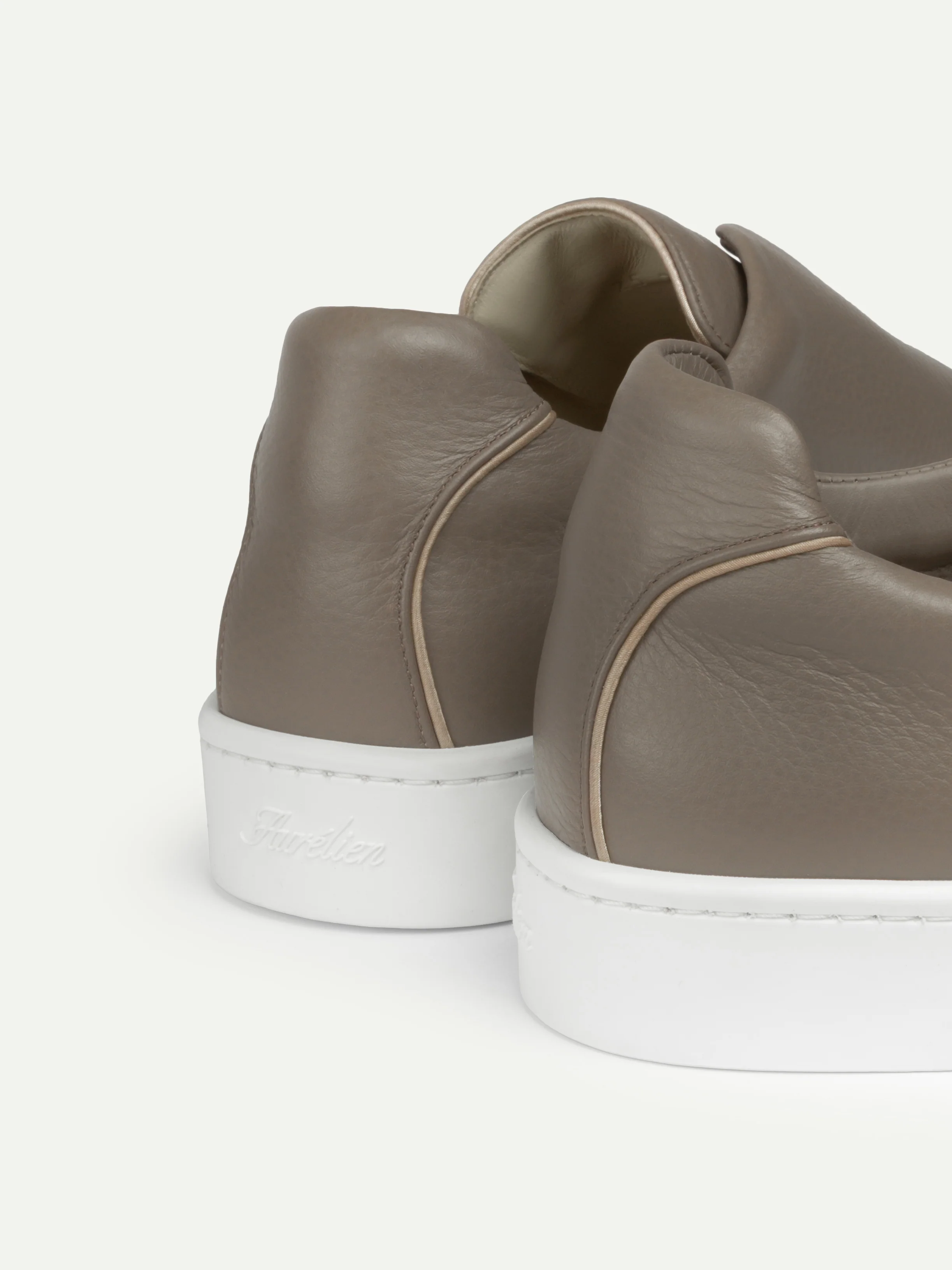 Taupe Grain AUR3 Sneaker - Image 3