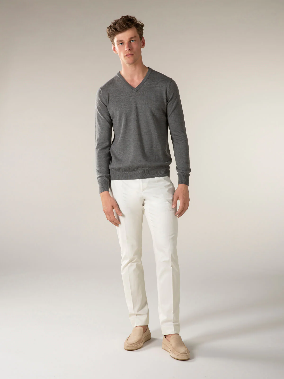 Extrafine Merino V-Neck Dark Grey - Image 6